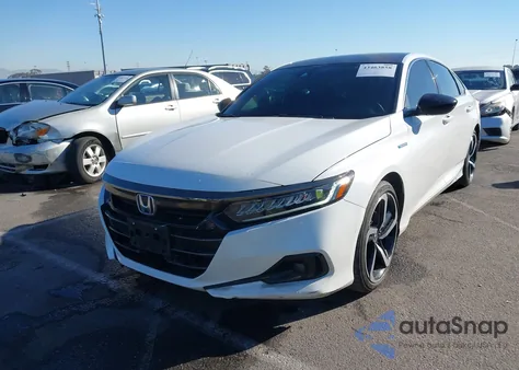2022 Honda Accord Hybrid Sport z USA, uszkodzony, nr VIN 1HGCV3F23NA036986